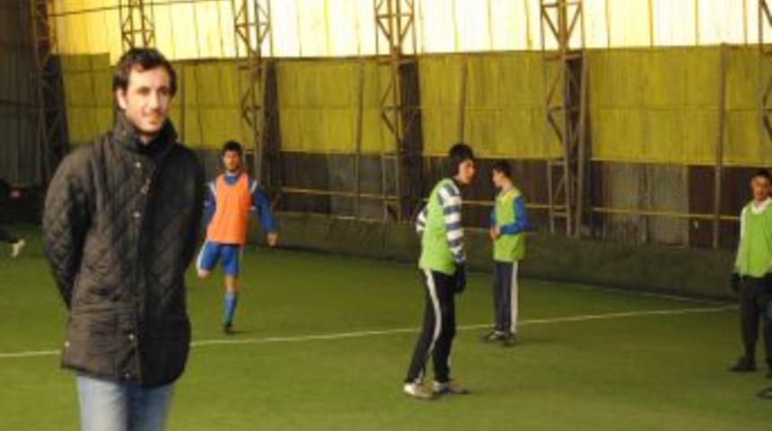 Y&uuml;ksekova'da Emniyet M&uuml;d&uuml;rl&uuml;ğ&uuml;'n&uuml;n a&ccedil;tığı futbol okulundan profesyonel lige