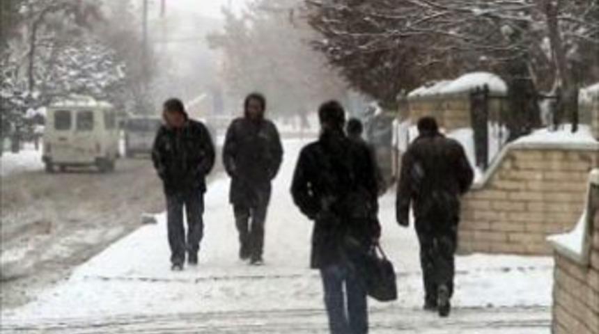 Ağrı kara teslim, 200 k&ouml;y yolu ulaşıma kapalı