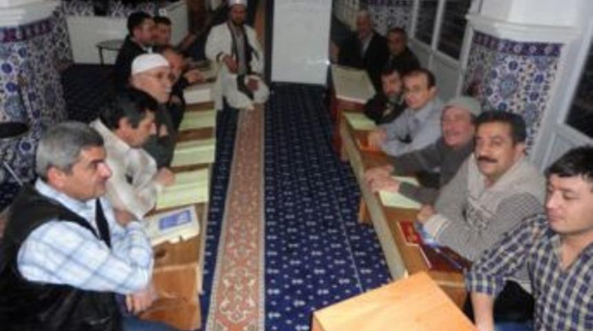 Akşamlarını Kur'an öğrenmeye ayırdılar