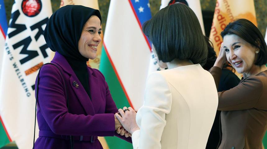 Esra Albayrak: 'Yapay zekayı sorgulamak zorundayız'