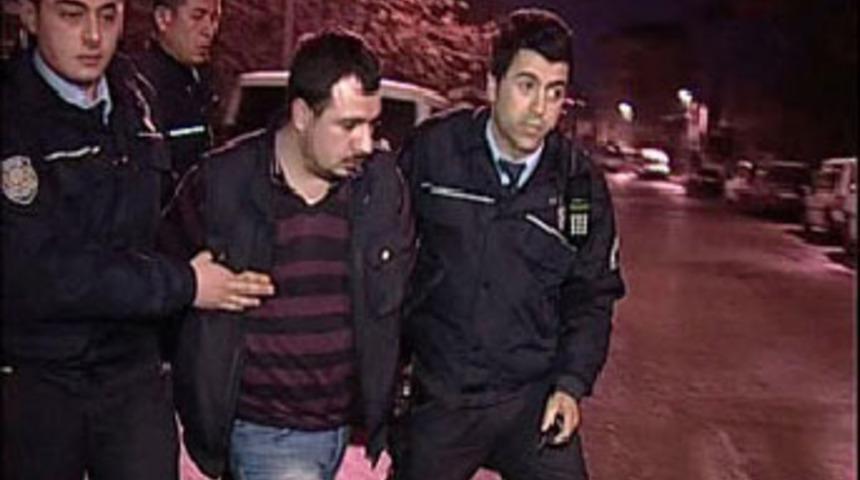 Facebook'ta sayfa a&ccedil;an eşini &ouml;ld&uuml;rd&uuml;