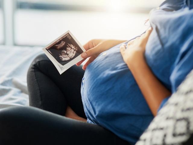 &Ccedil;ocuk sahibi olmak i&ccedil;in en uygun d&ouml;nem hangisi? 4 neden a&ccedil;ıklandı