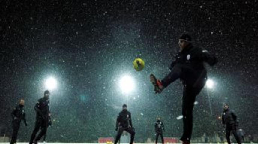 Galatasaray, Medical Park Antalyaspor ma&ccedil;ının hazırlıklarını tamamladı