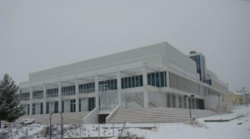 Vakıflar K&uuml;lt&uuml;r Merkezi ihaleye &ccedil;ıkarıldı