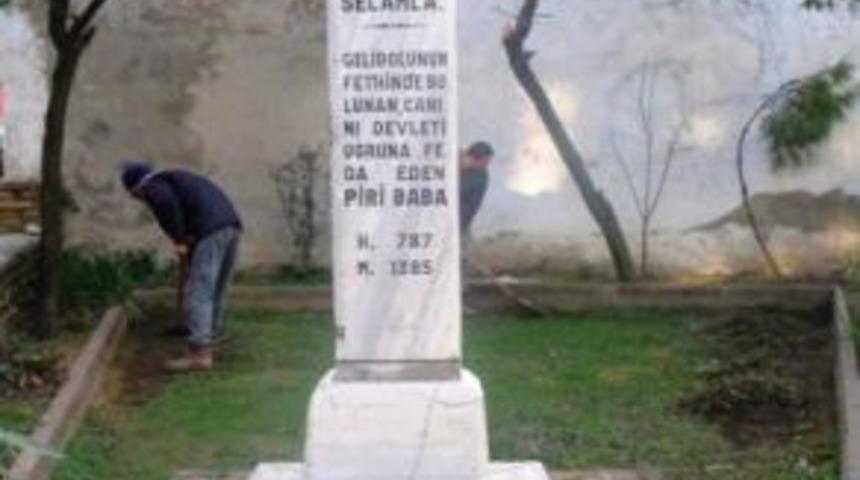 Gelibolu piri baba t&uuml;rbesi