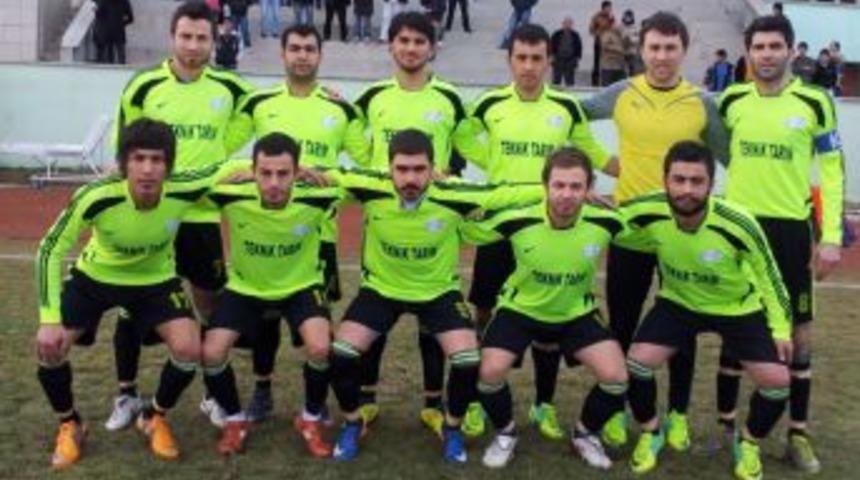 Zile Belediyespor cezayı Turhal'da kesti