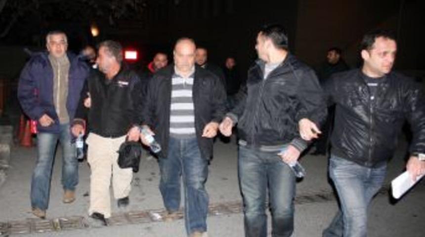 &Ccedil;alıştıkları işyerinden kablo &ccedil;aldılar