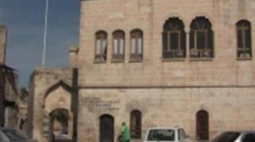 Kilise İbadete a&ccedil;ılıyor