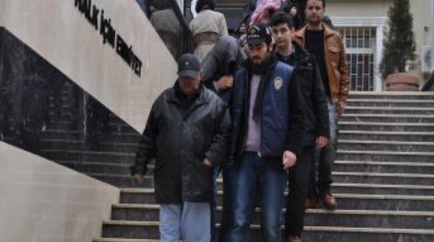 Gizli kameralı fuhuş &ccedil;etesine polis operasyonu