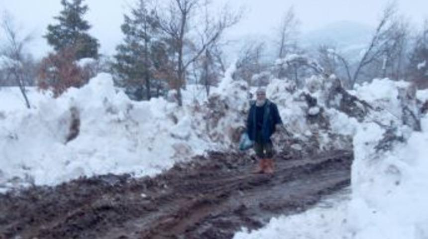 Karda mahsur kalan 400 ke&ccedil;i &ouml;zel idare tarafından kurtarıldı