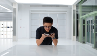 Yeni iPhone'u 10 bin kez katladı: İşte olanlar!