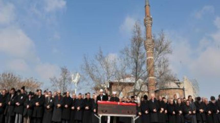 Mustafa Başoğlu'nun cenaze namazı kılındı