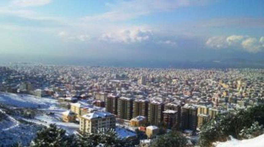 İstanbul ormanlarından kar manzaraları