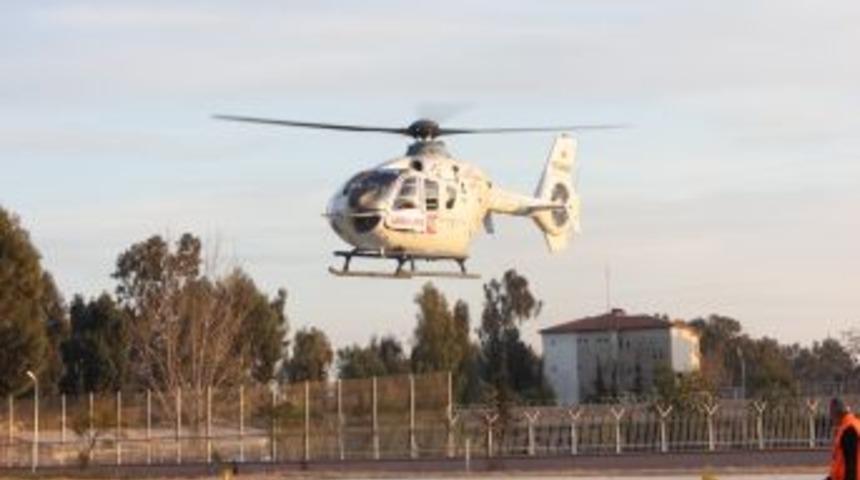 112 acil helikopter ambulans Kozan'dan d&ouml;nd&uuml;