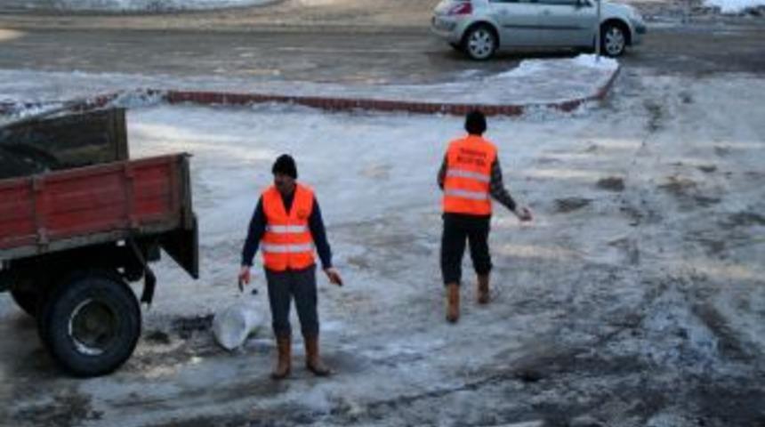 Samsun&rsquo;da buzlanmaya karşı ekipler iş başında