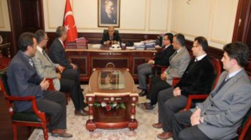 Pergel Derneği'nden Vali Şent&uuml;rk ve Belediye Başkanı Başer&rsquo;e ziyaret