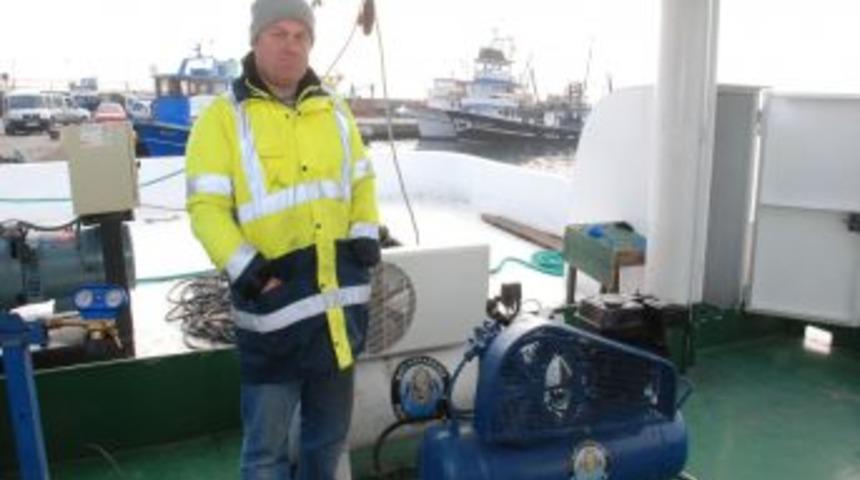 Batan gemideki arama &ccedil;alışmaları zor şartlar altında yapılıyor