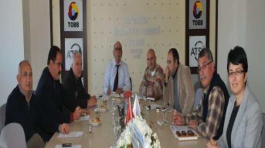 &Ccedil;i&ccedil;ek&ccedil;iler &ccedil;alışma grubu kurdu, sekt&ouml;r&uuml;n sorunları daha hızlı &ccedil;&ouml;z&uuml;lecek