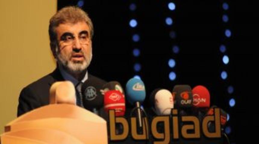 Bakan Yıldız: T&uuml;rkiye obez b&uuml;y&uuml;m&uuml;yor, beyniyle, vicdanıyla b&uuml;y&uuml;yor