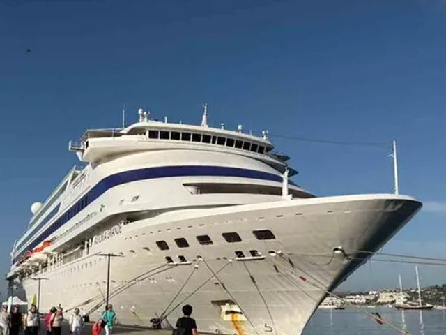 Bodrum'a 3 kruvaziyerle 650 turist geldi!