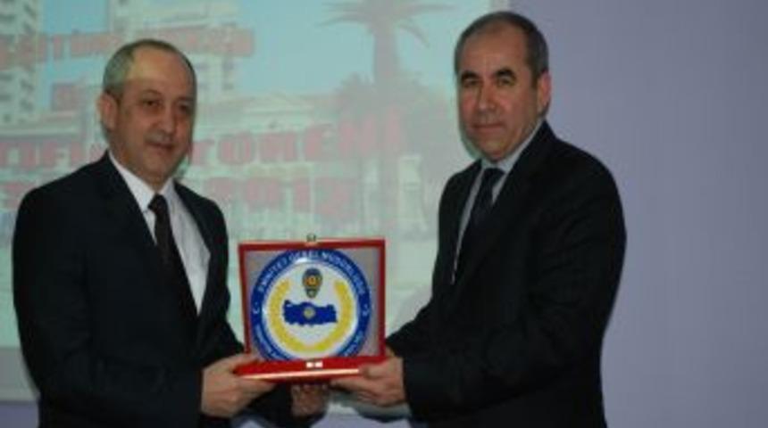 İzmir Emniyet M&uuml;d&uuml;r&uuml; Bilkay'tan trafik polislerine: Adaletli olun