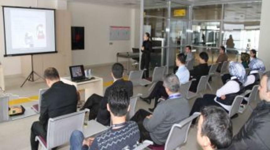 Havalanı personeline, engellilerle iletişim eğitimi verildi
