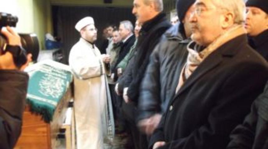 Kurtulmuş: İnkar yasasının y&uuml;ksek mahkemeye taşınmasını takdirle karşılıyoruz