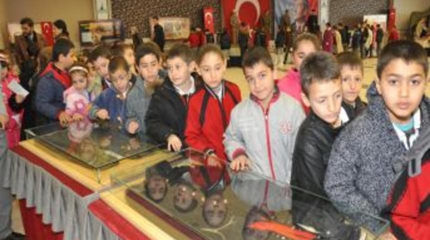 &Ccedil;anakkale 1915 Gezici M&uuml;zesi&rsquo;ne &ccedil;ocuklardan yoğun ilgi