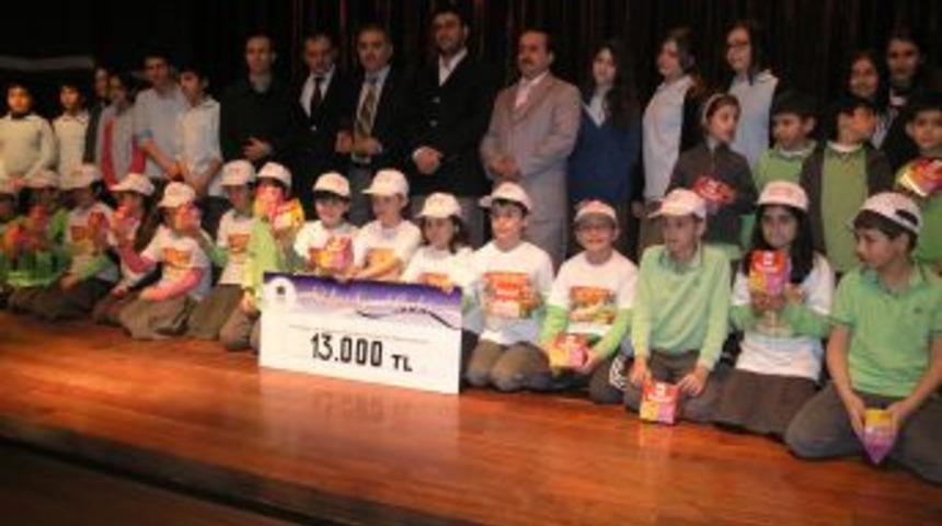 Minik y&uuml;reklerden Van'a rekor bağış