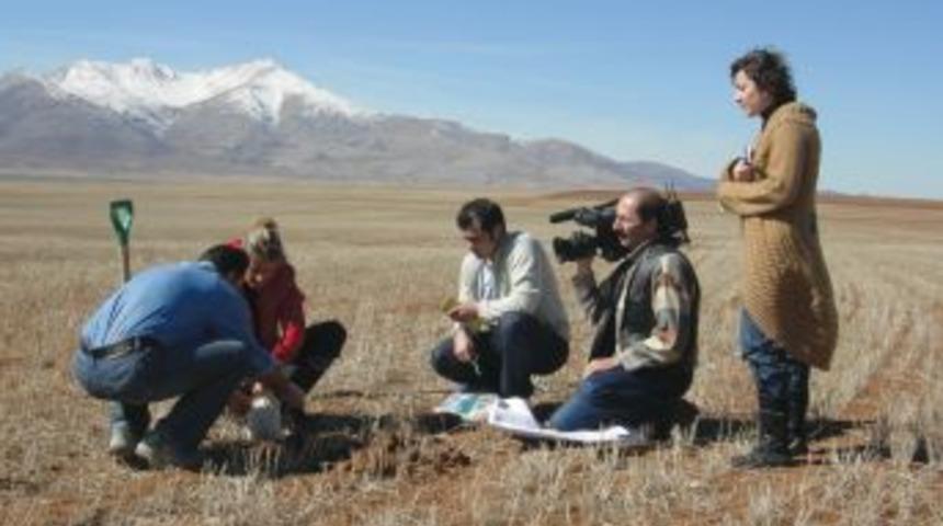 İletişim Fak&uuml;ltelerine &lsquo;tarım&rsquo; dersi &ouml;nerisi