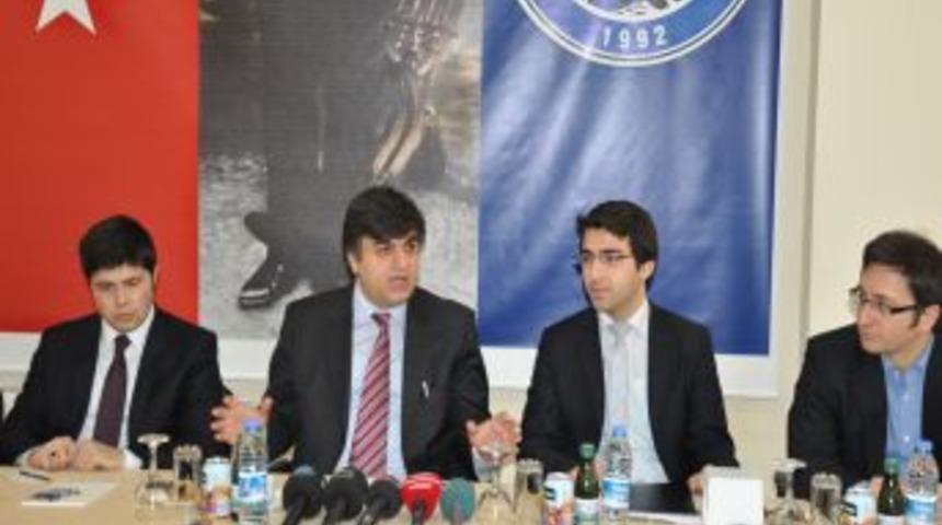 &Ccedil;etinsaya: Y&Ouml;K'e baskın yapılmadı, savcılık istedi, biz de belgeleri verdik