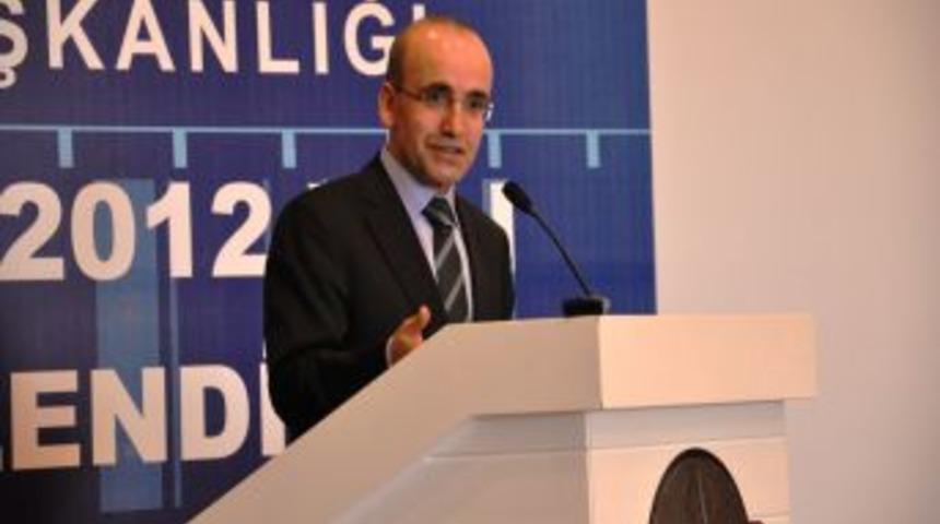 Bakan Şimşek: &Ouml;n&uuml;m&uuml;zdeki d&ouml;nem, temel hedef kayıt dışılılıkla m&uuml;cadele