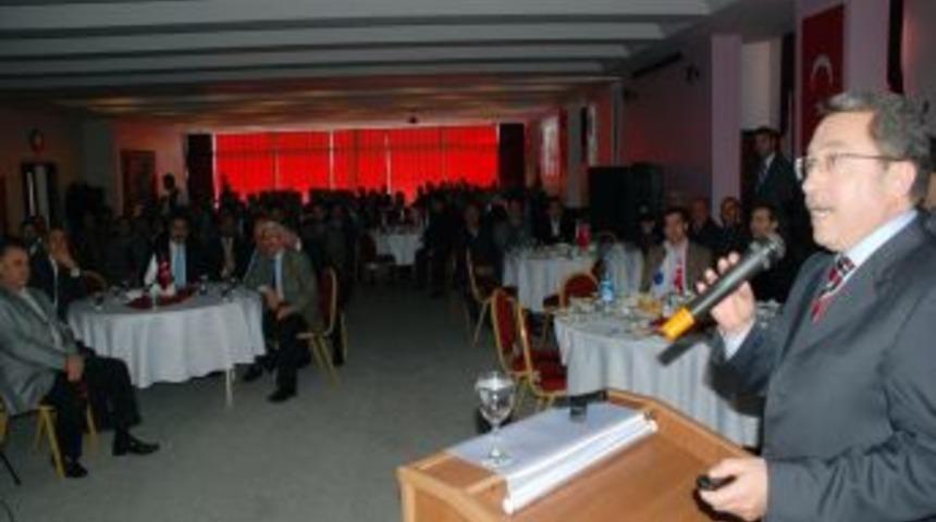 &Ouml;zt&uuml;rk din g&ouml;revlilerine sekiz yıllık hizmetlerini anlattı