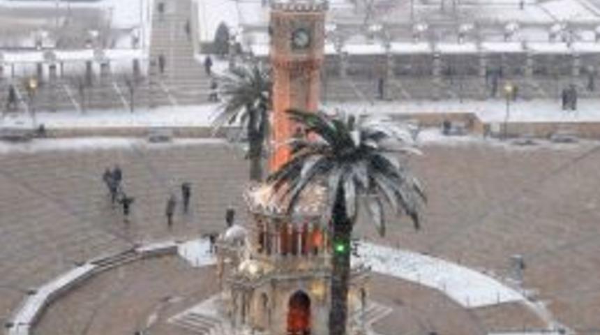 İzmir'den kar manzaraları