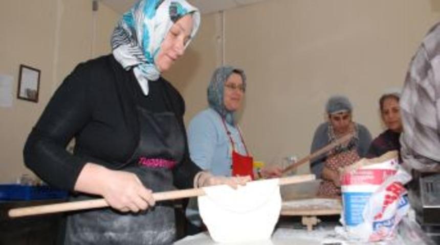 Aşcılık kursu b&uuml;y&uuml;k ilgi g&ouml;r&uuml;yor