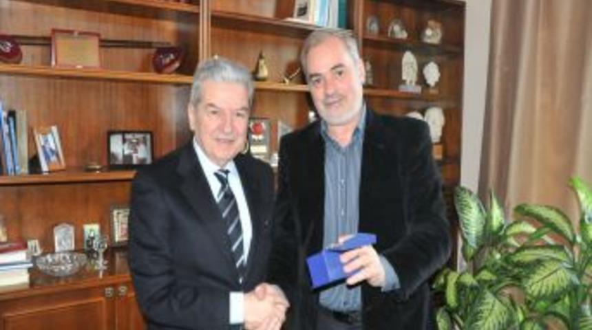 Sakız Belediyesi &ouml;ğrenciler i&ccedil;in kimlikle vizesiz ziyaret kararı aldı