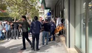 4 aylık hamile kadına tahrayla saldırdı! Bı&ccedil;aklanan kadın bankaya sığındı