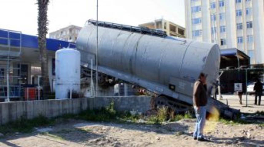 Tren şaha kalktı, facia ucuz atlatıldı