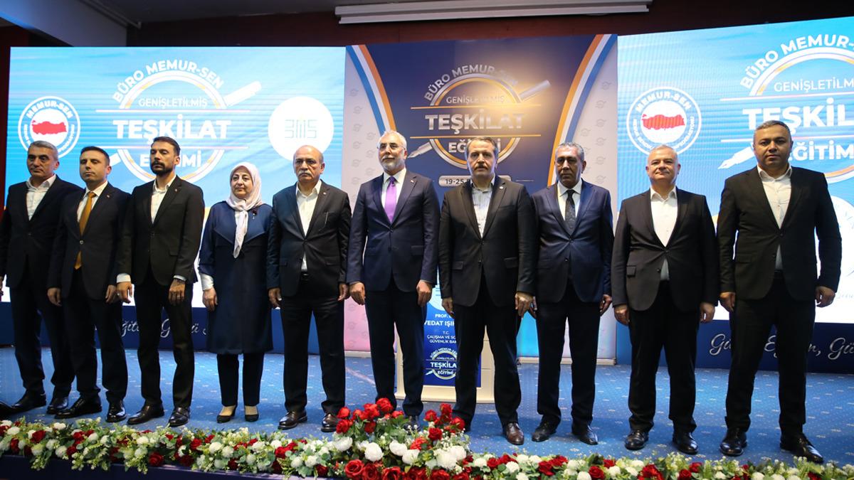 Bakan Işıkhan duyurdu: "Şehit ve gazilerimizin evlatlarına eğitim &ouml;ğretim yardım &ouml;demeleri yarın başlıyor" 2
