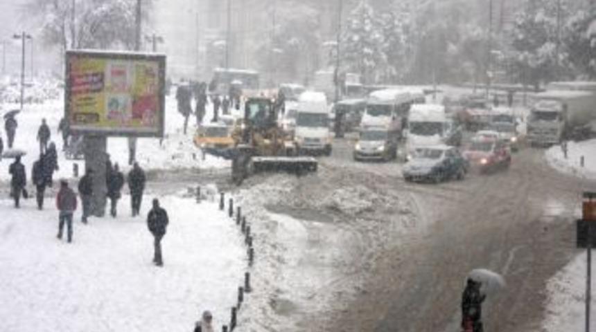 Belediyeden aşırı soğuk ve buzlanma uyarısı