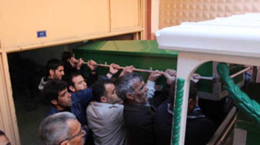 Adana'da kalaşnikoflu dehşet: 2 &ouml;l&uuml;