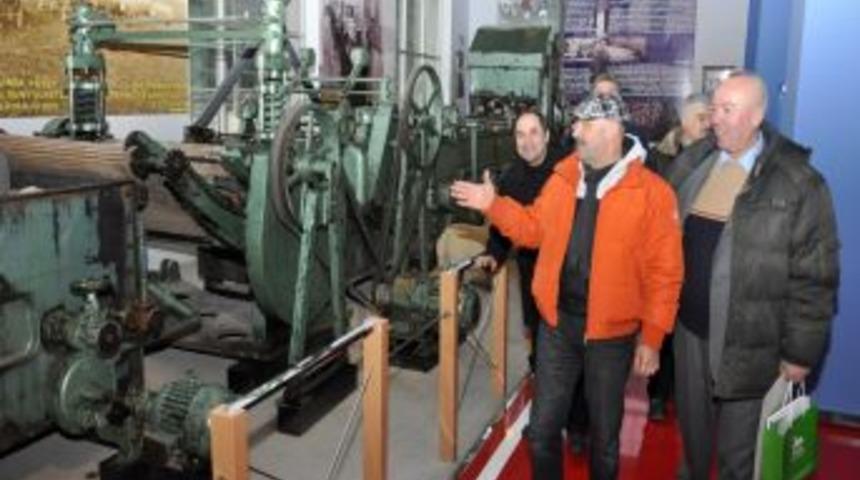 Merinos'un emekli iş&ccedil;ileri yemekte buluştu