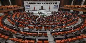 Fon teklifi Meclis'ten ge&ccedil;erek yasalaştı