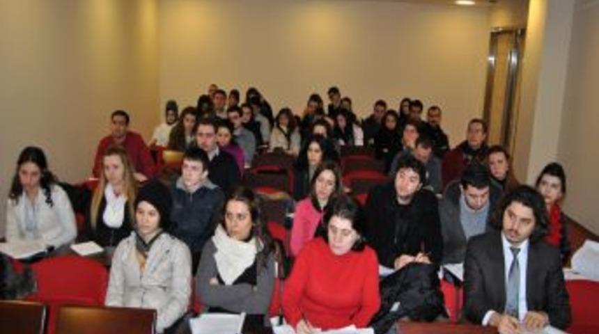 İhracat&ccedil;ı firmalara bilgi desteği