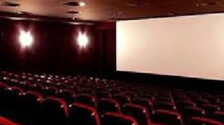 Sinemada fuhuş baskınında Aids şoku