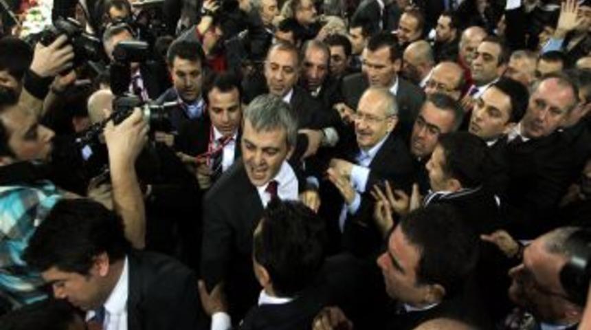 CHP kurultayına 948 delege katıldı