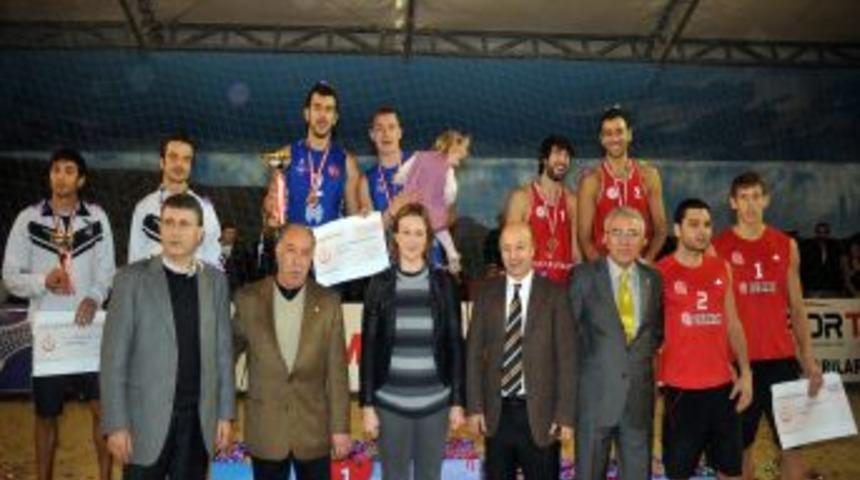 Halkbank ve Beşiktaş şampiyon