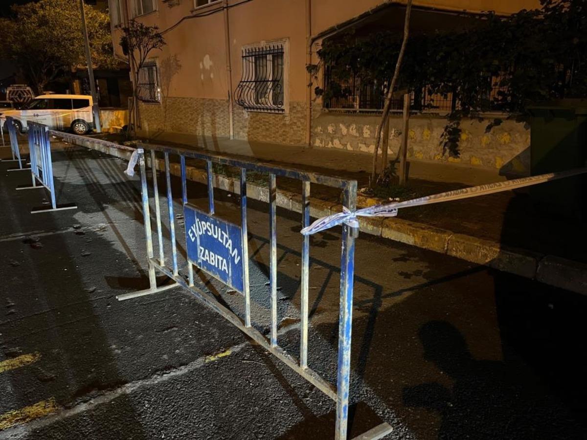 Eyüpsultan’da 5 katlı riskli bina tahliye edilerek mühürlendi 2