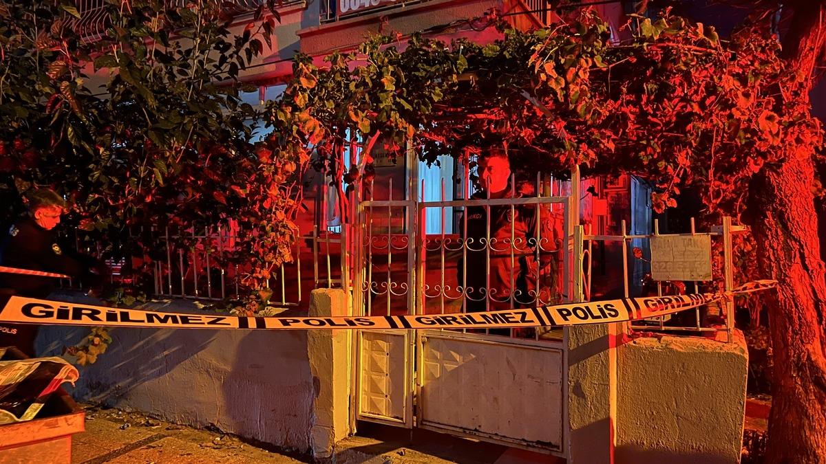 Yer: Mersin! Binanın zemini &ccedil;&ouml;kt&uuml;: 40 kişi tahliye edildi 2