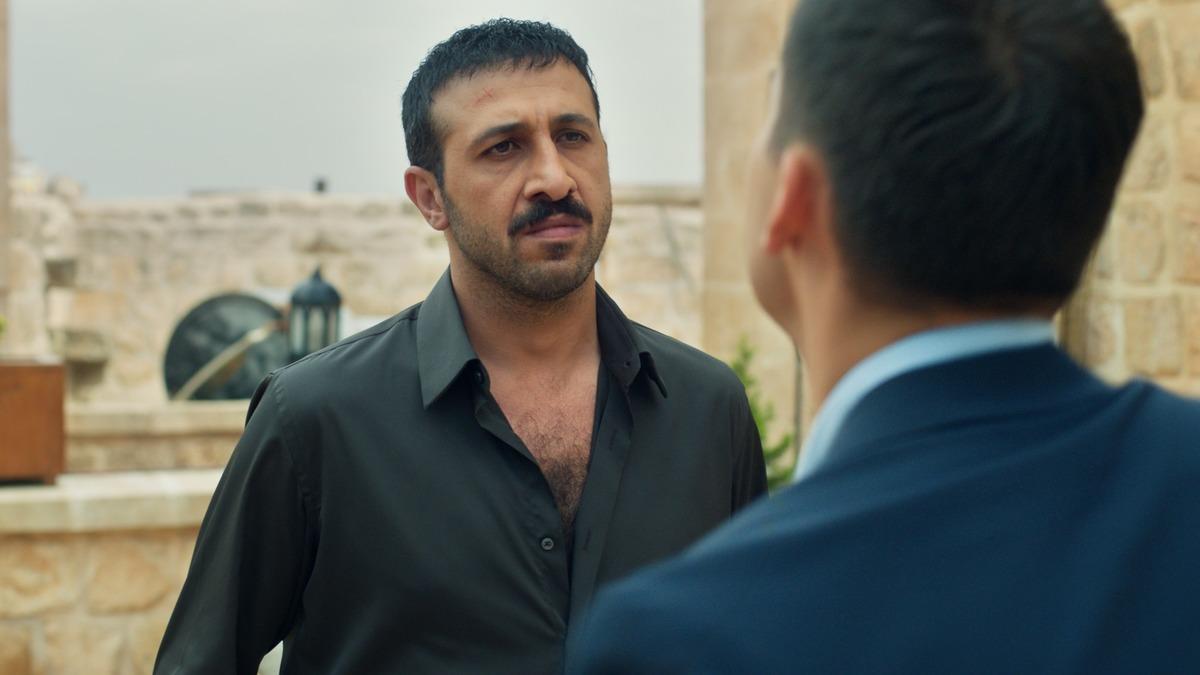 Uzak Şehir 70. Bölüm 2. fragmanı: Cihan nişanlanıyor, Alya fenalaşıyor 3
